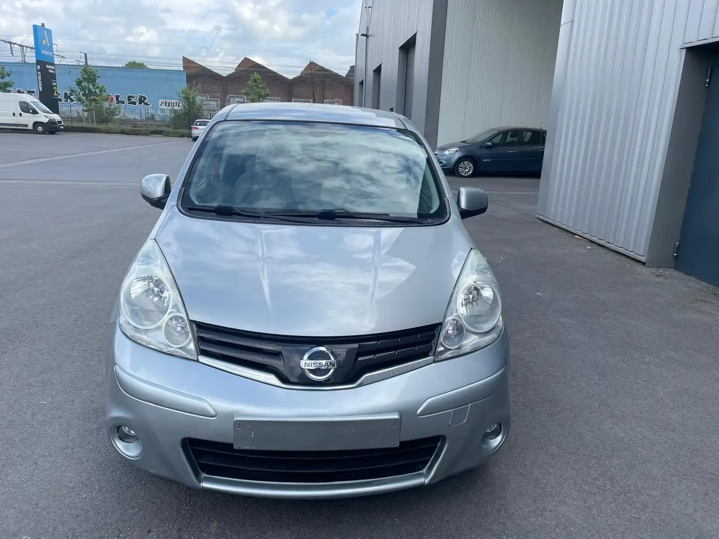 Nissan Note 1.6i Acenta Automatique Plateado - 1