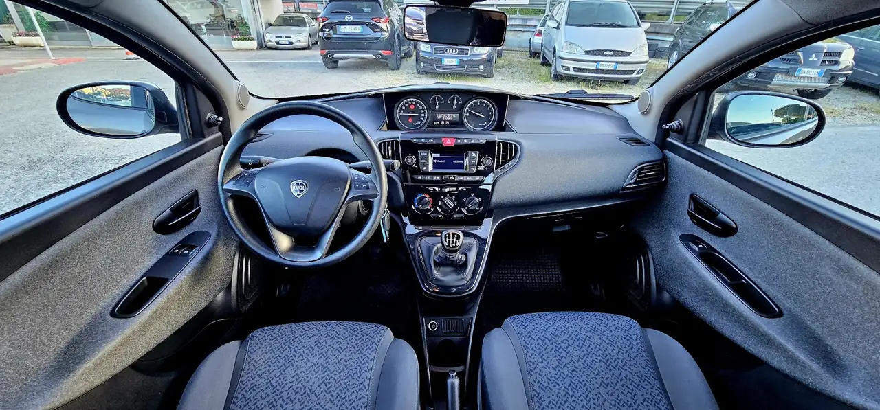 Lancia Ypsilon 2022 — фото 6