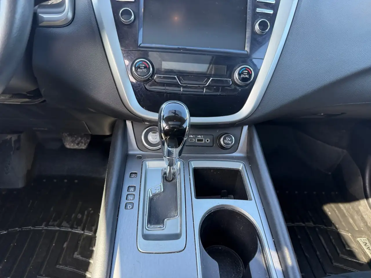 Nissan Murano снимка Nissan Murano
