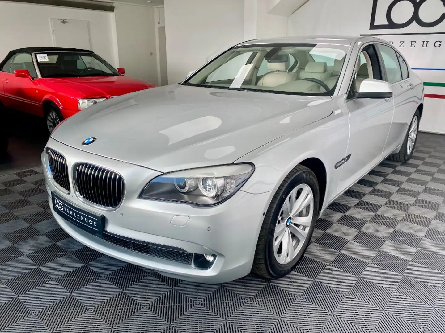 BMW 740 740i Zilver - 2