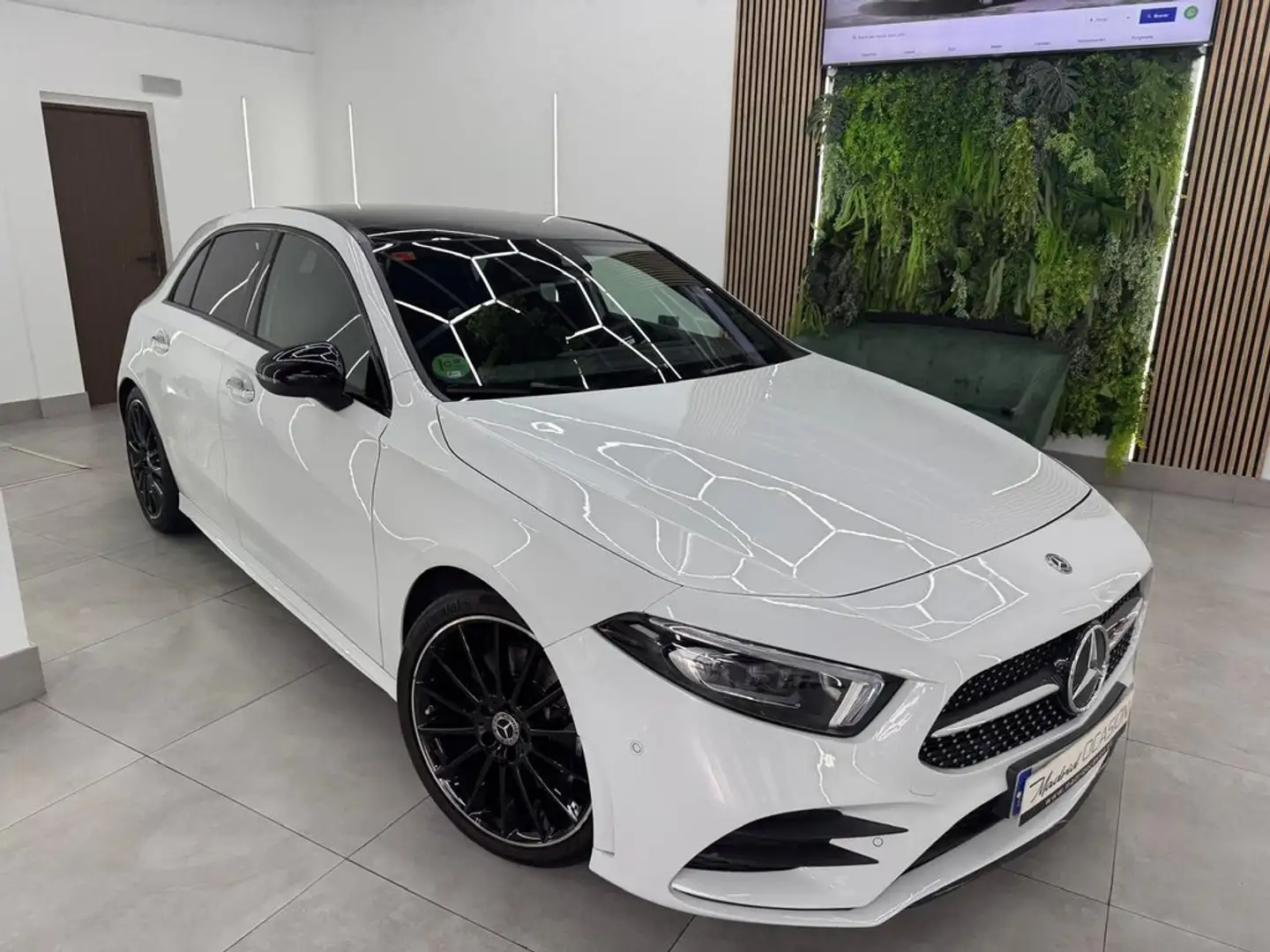 Mercedes-Benz A 220 Weiß - 2