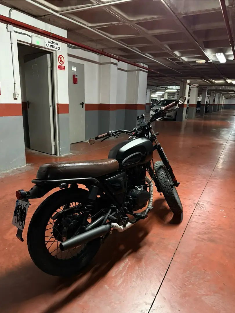 Brixton Cromwell 125 customizada Black - 2