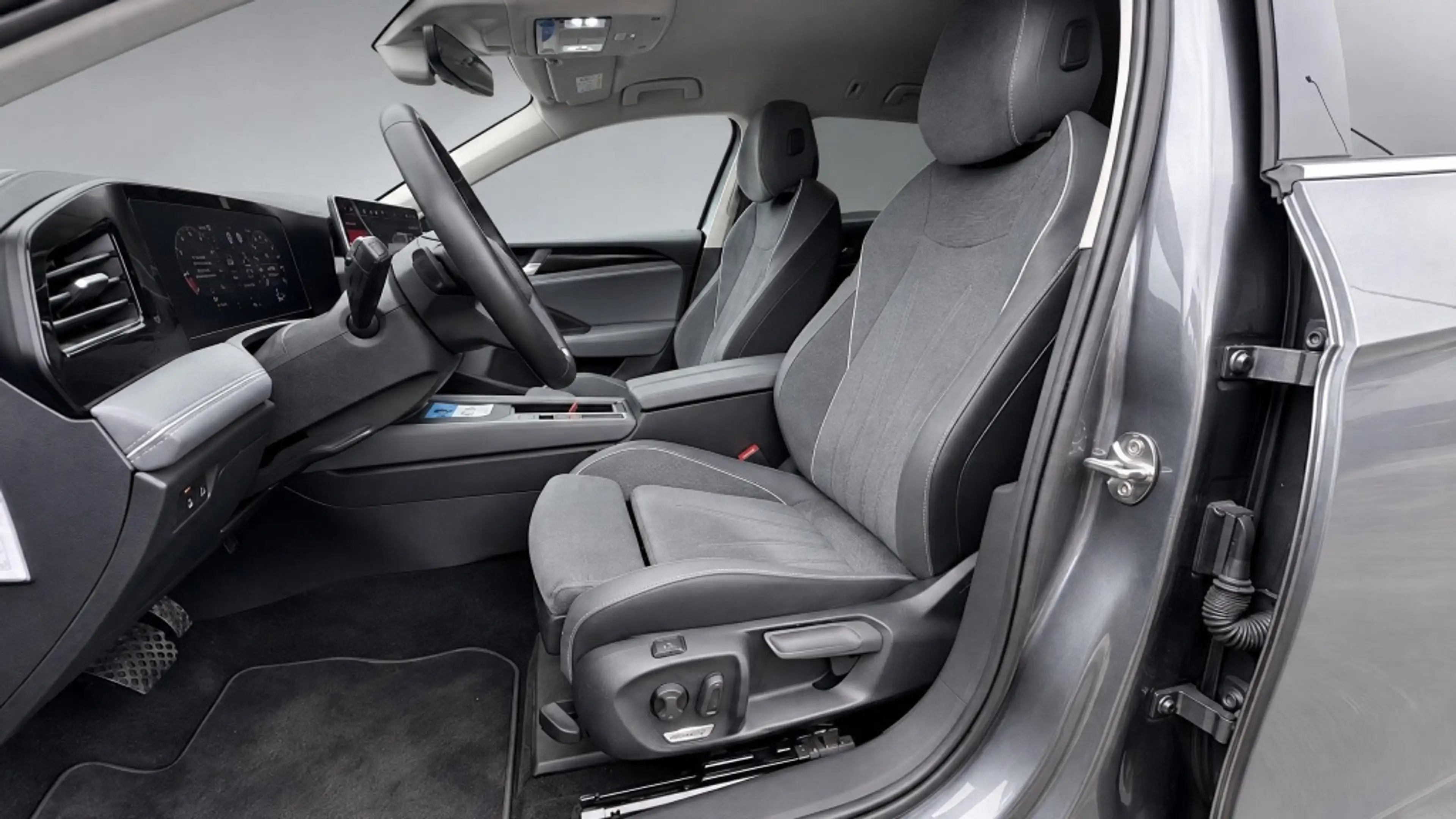 Volkswagen Passat Variant 1.5 eTSI Business — photo 10