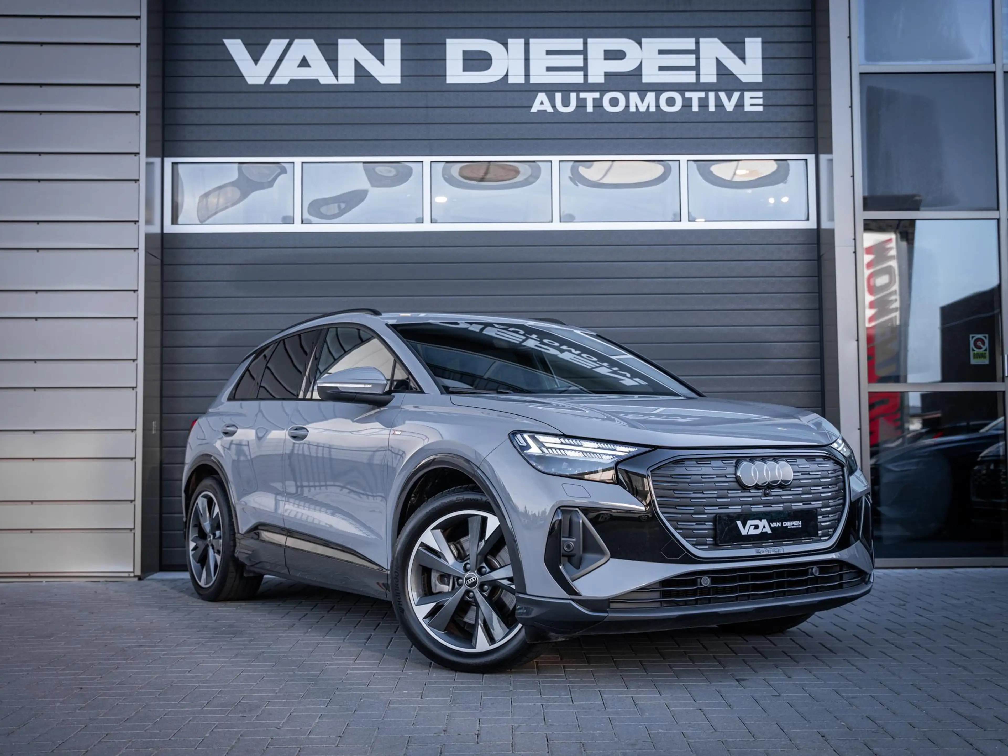 Audi Q4 e-tron 45 S Edition 82 kWh 3x S-Line l RS stoel l Elek. S — photo 4