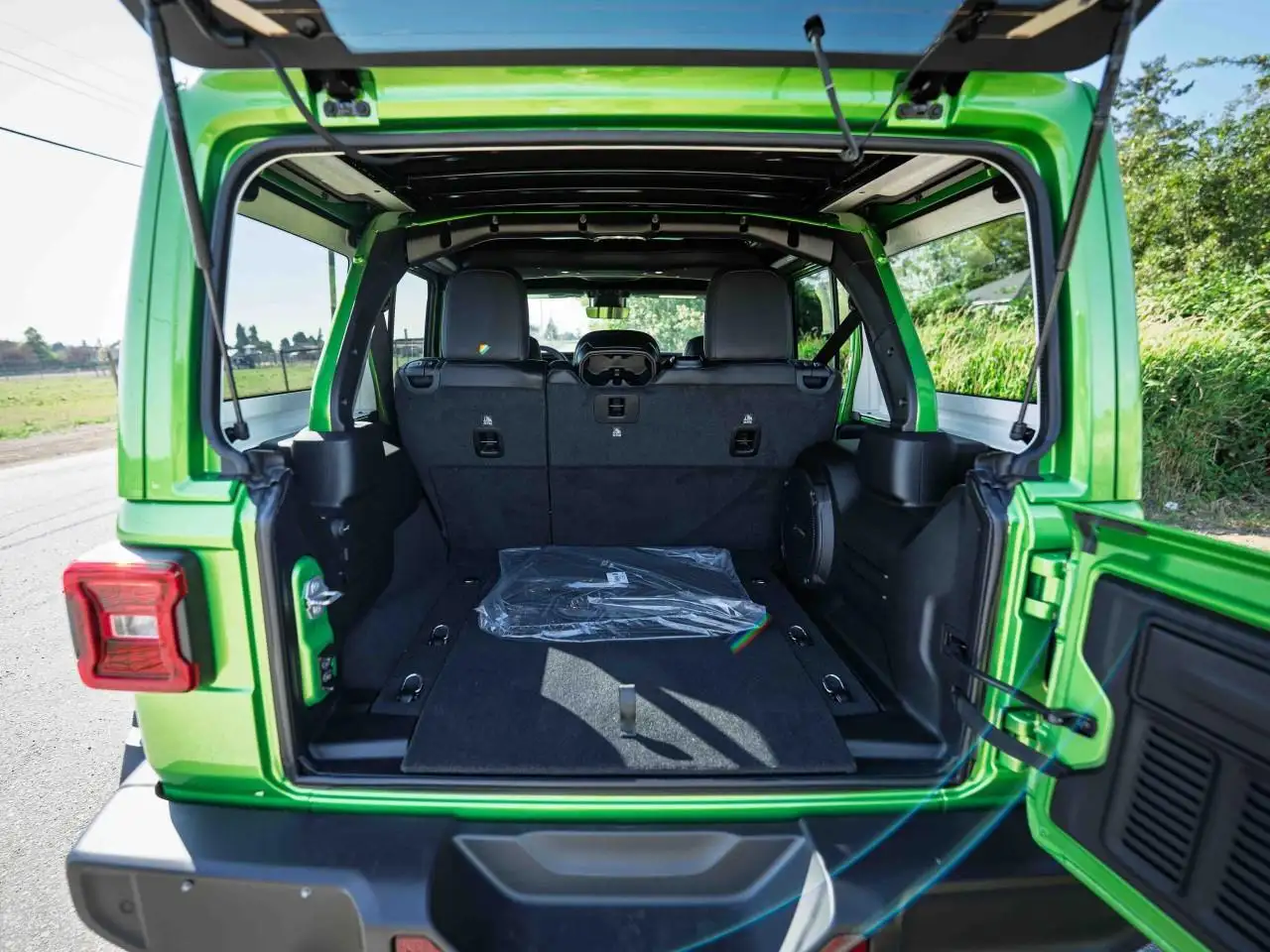 Jeep Wrangler снимка Jeep Wrangler