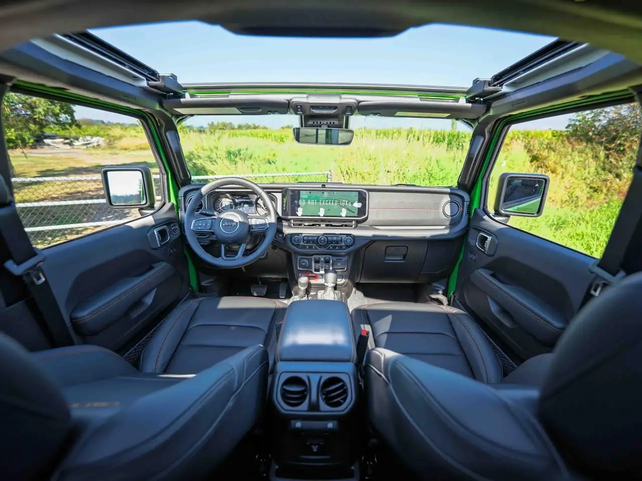 Jeep Wrangler снимка Jeep Wrangler