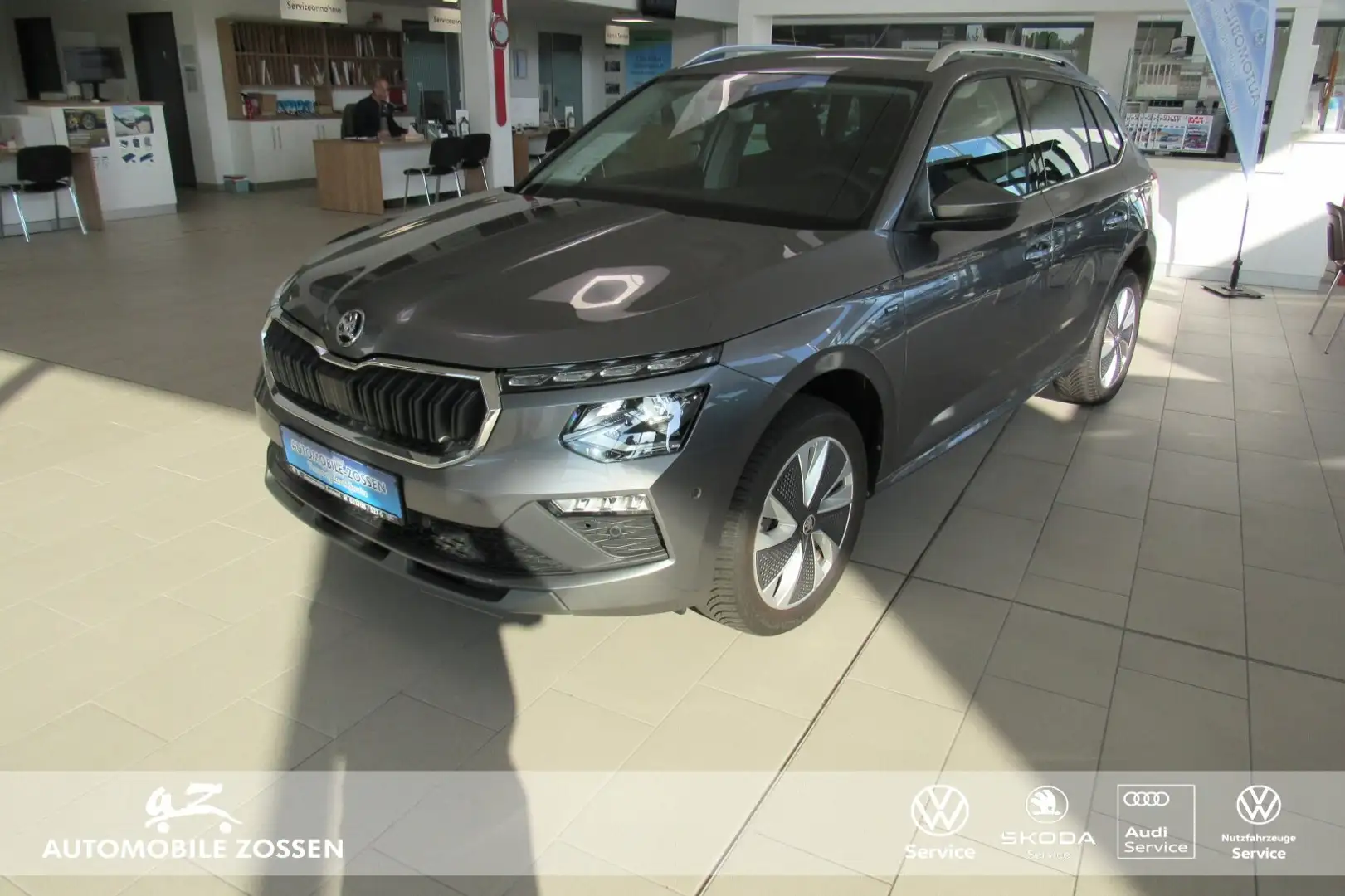 Skoda Kamiq Kamiq 1.0 TSI Drive Navi/Autom. LED/MF-Lenkrad/BC Grau - 2
