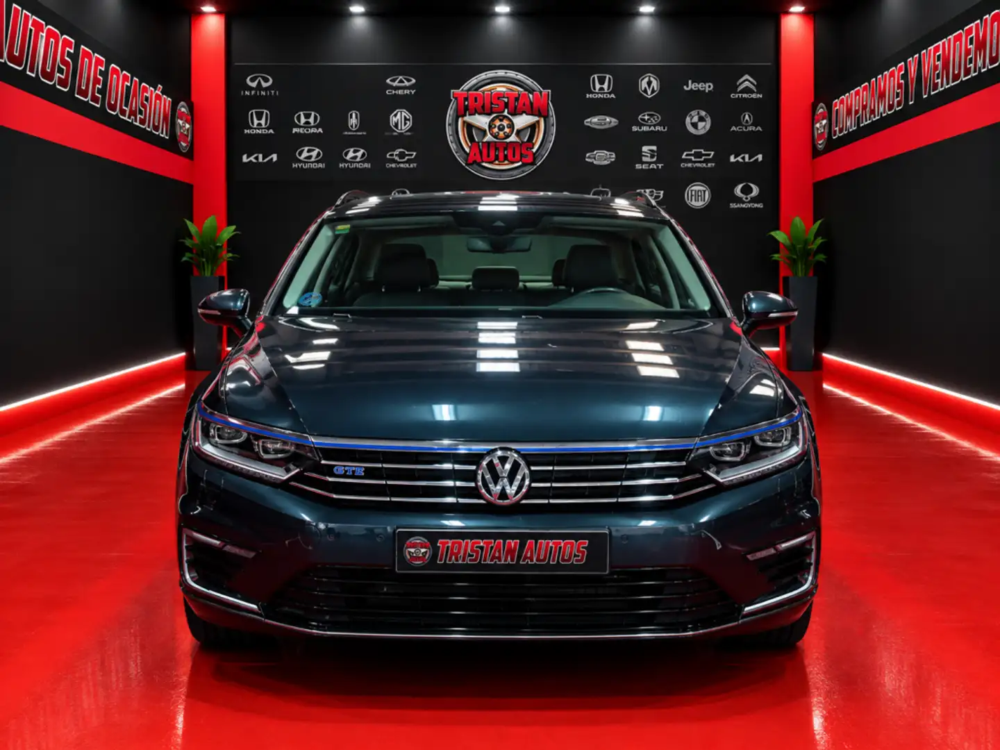 Volkswagen Passat GTE 1.4 TSI Negro - 1