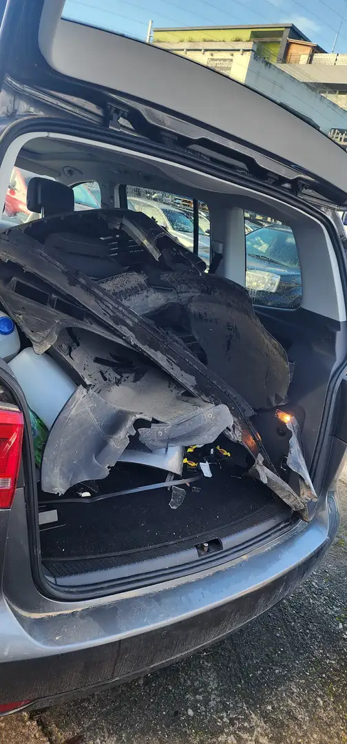 Volkswagen Touran Touran 1.4 TSI DSG Match Automatik Unfall Grau - 2