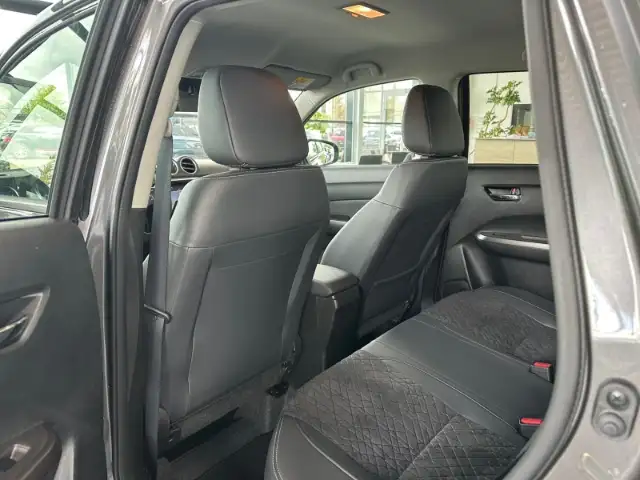 Suzuki Vitara view 10