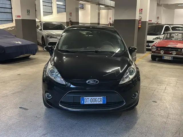Ford Fiesta view 3
