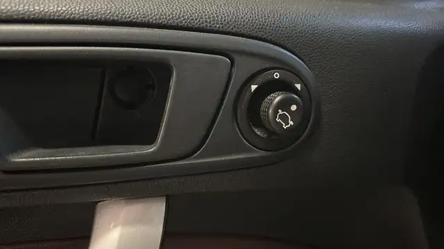 Ford Fiesta view 13