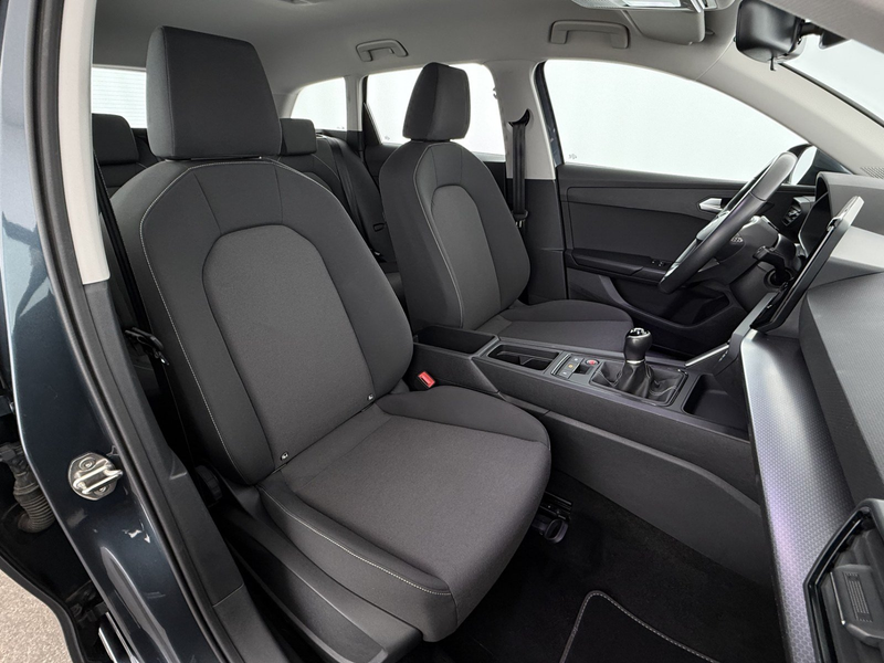 SEAT Leon ST 2.0 TDI Reference LED NAVI SITZHZG ASSIST — photo 15