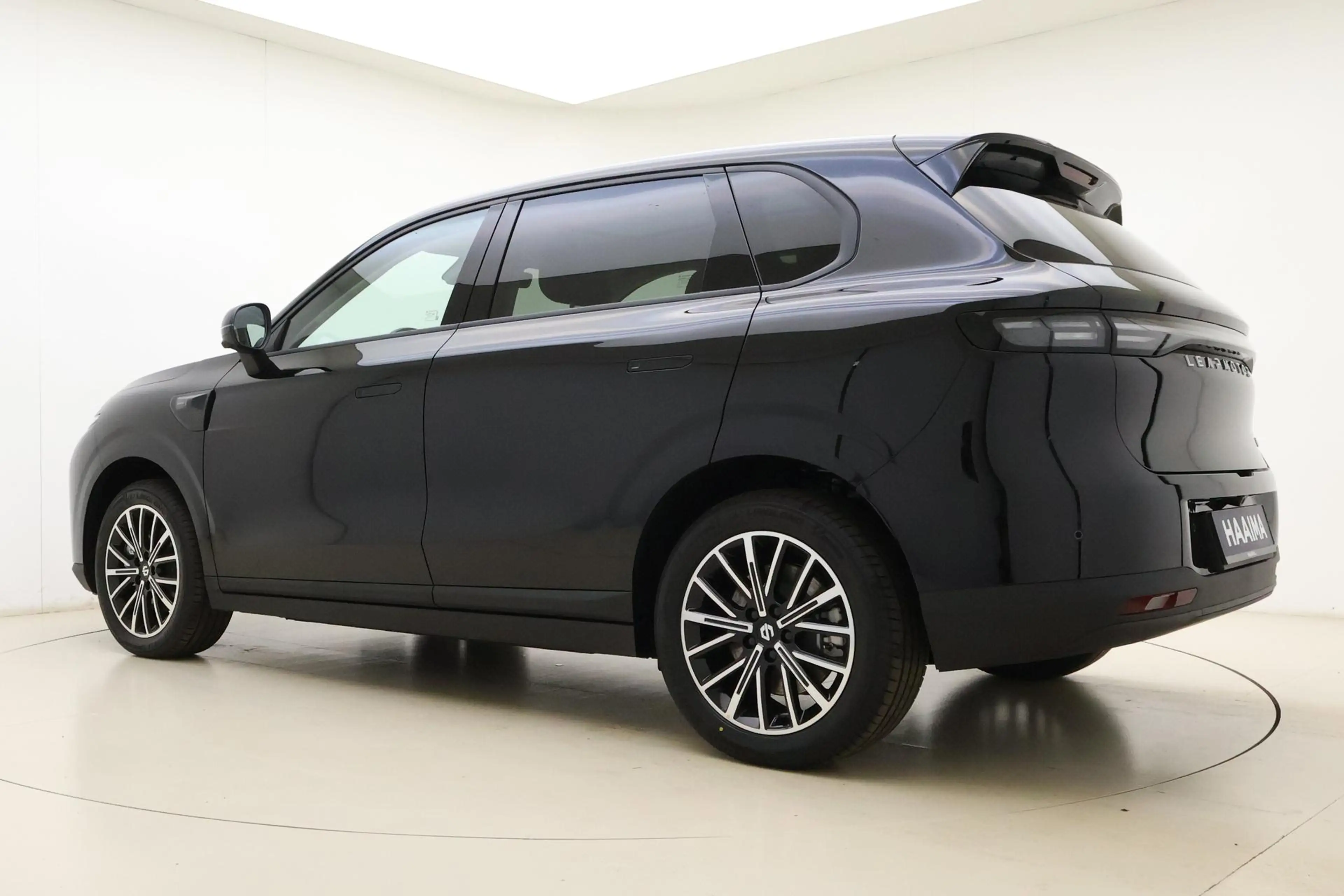 Leapmotor B10 Design ProMax 67.1 kWh WLTP 434km | 750kg trekgewi — photo 12