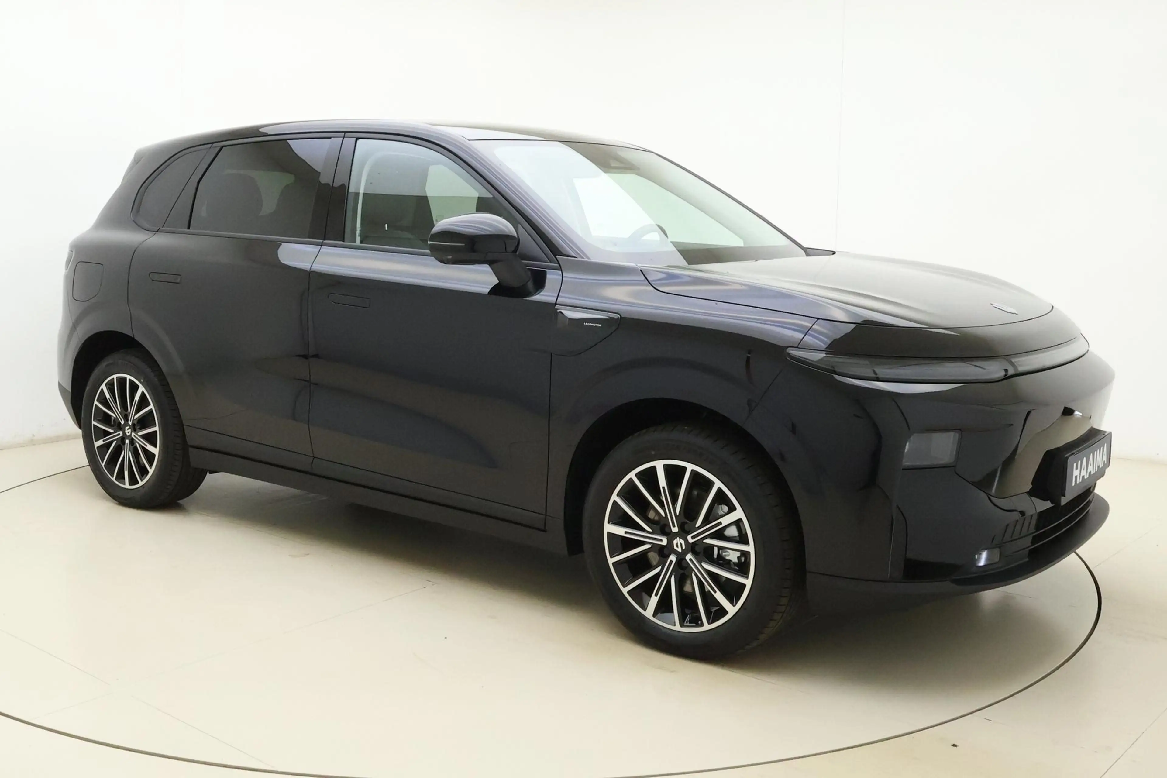 Leapmotor B10 Design ProMax 67.1 kWh WLTP 434km | 750kg trekgewi — photo 8