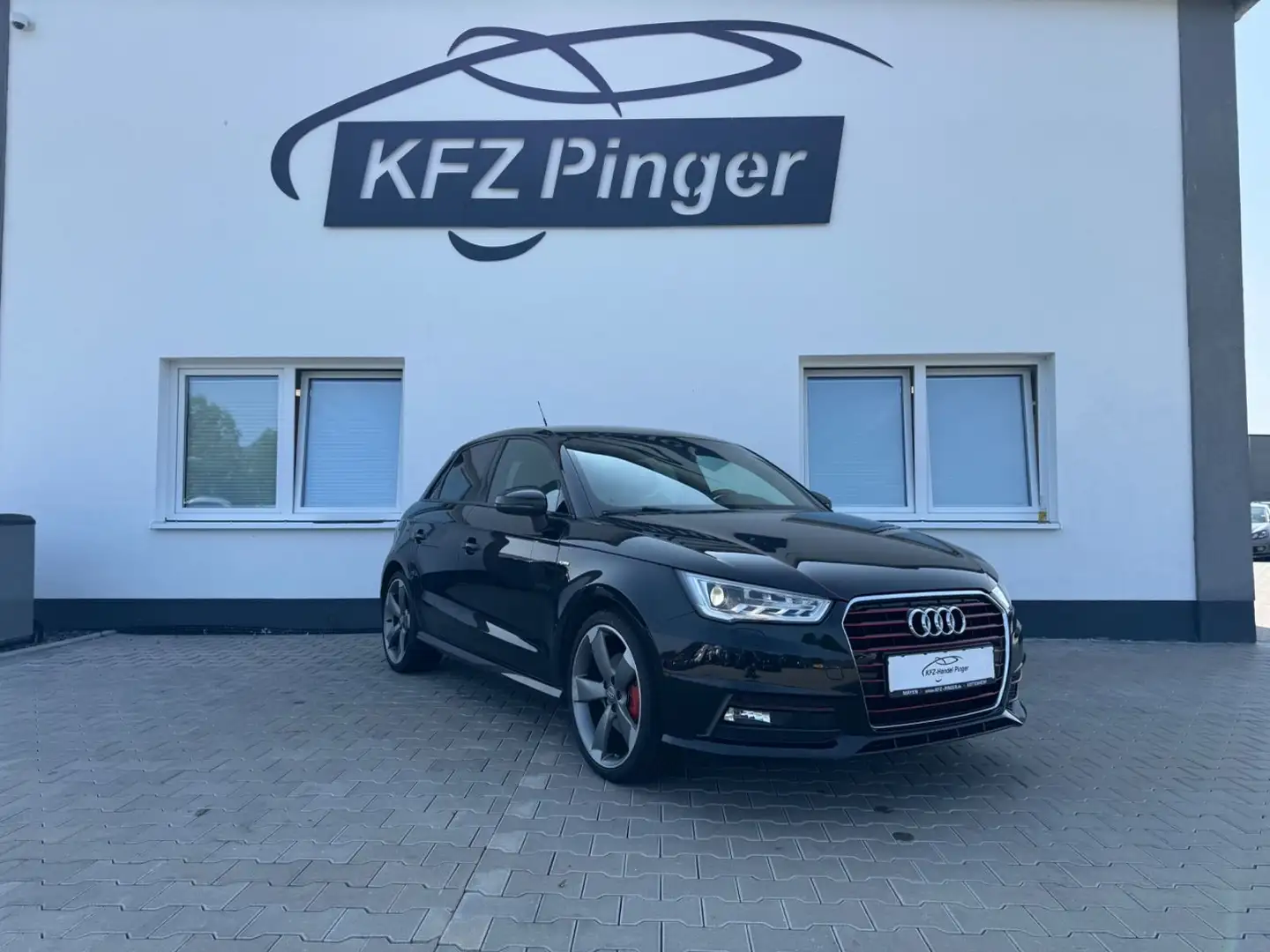 Audi A1 Sportback Sport S-Line Schwarz - 1