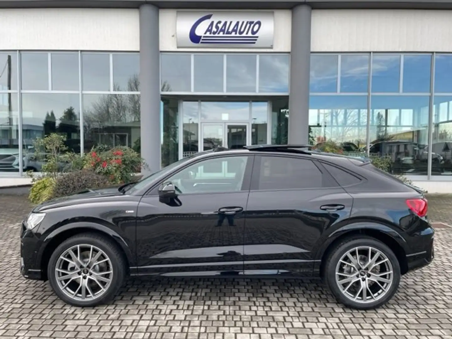 Audi Q3 SPB Sportback 40 TFSI quattro S tronic S Line 20 Noir - 1