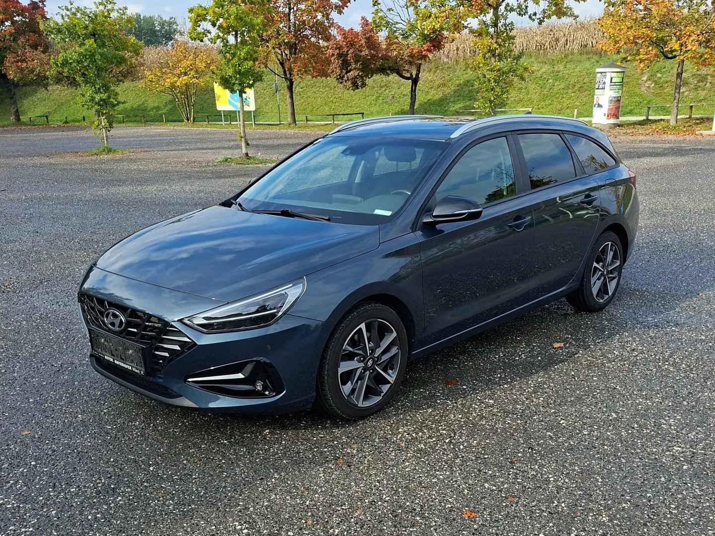 Hyundai i30 i30 CW 1,0 T-GDI Edition 30 Plus Edition 30 Plus Blau - 1