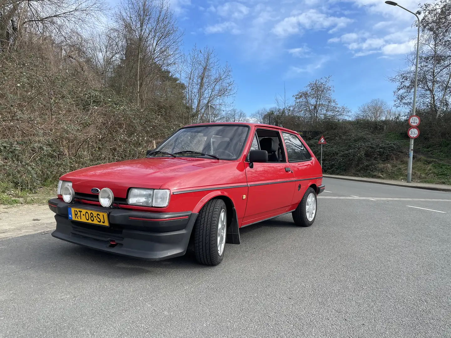 Ford Fiesta mk2 met XR2 motor en bak - 1