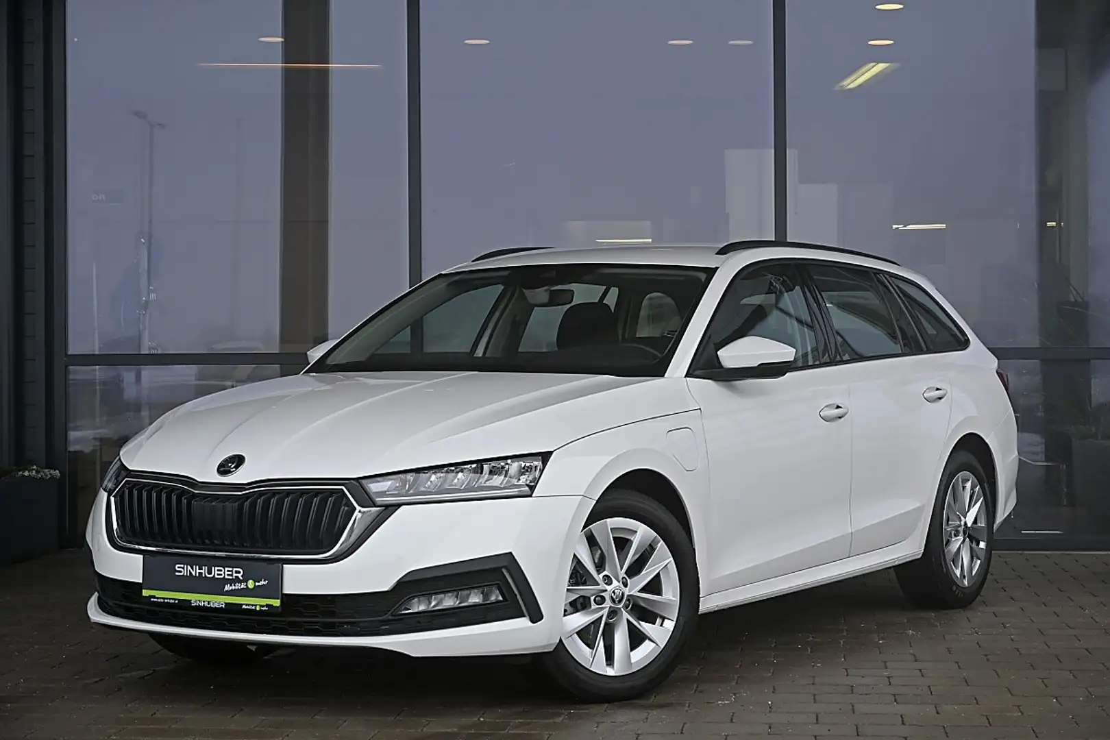 Skoda Octavia Combi 1,5 iV Style DSG ACC, Keyless, Navi, LED,... Blanc - 1