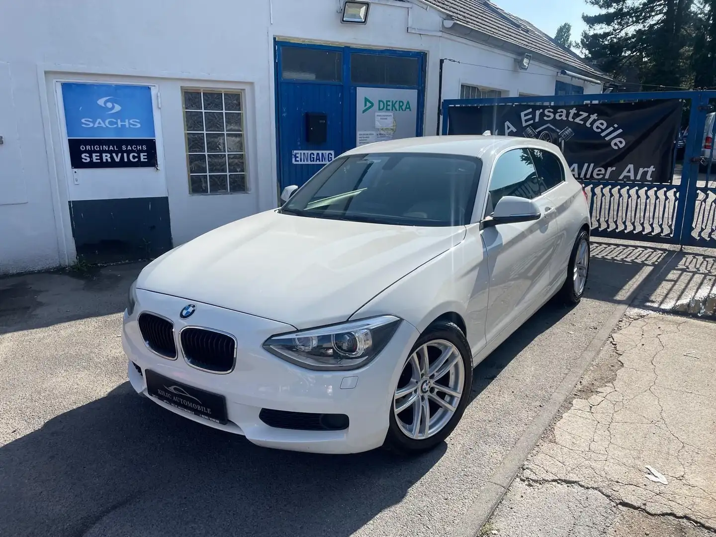 BMW 116 i 2.Hand*Bi-Xenon*Klima*Einparkhilfe Weiß - 2