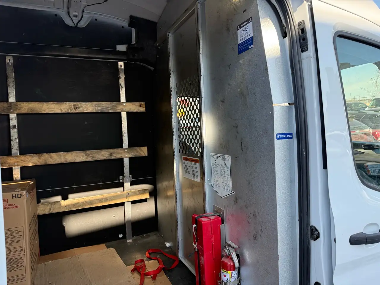 Ford Transit Cargo Van снимка Ford Transit Cargo Van