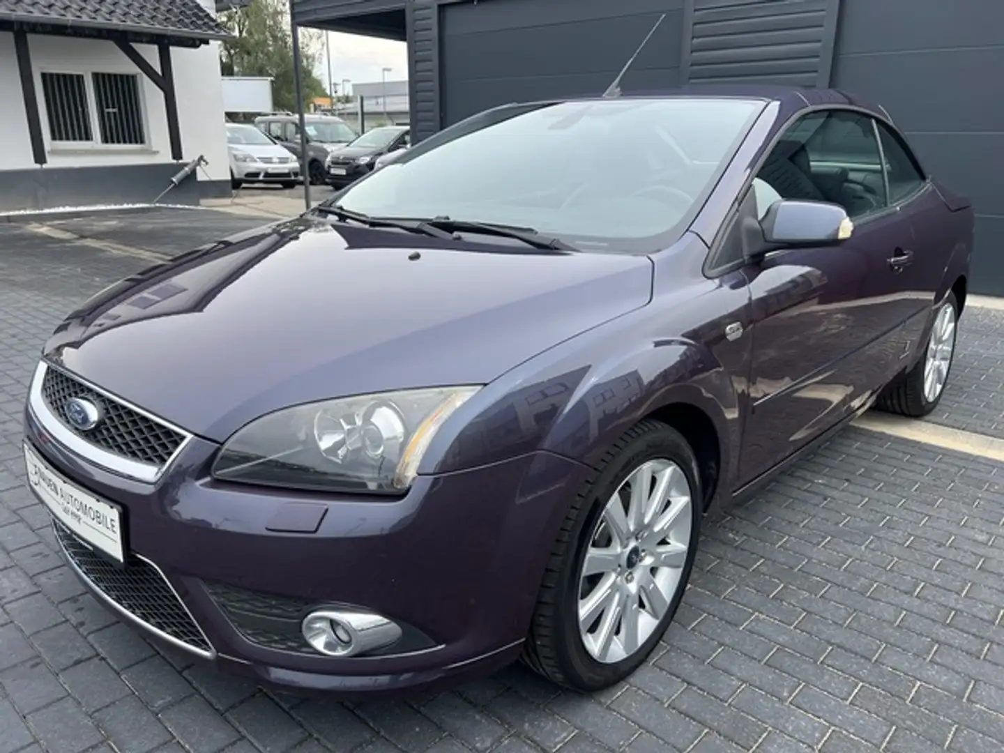 Ford Focus CC 2.0 Titanium +Leder+Xenon+PDC+Klima+ Mauve - 1