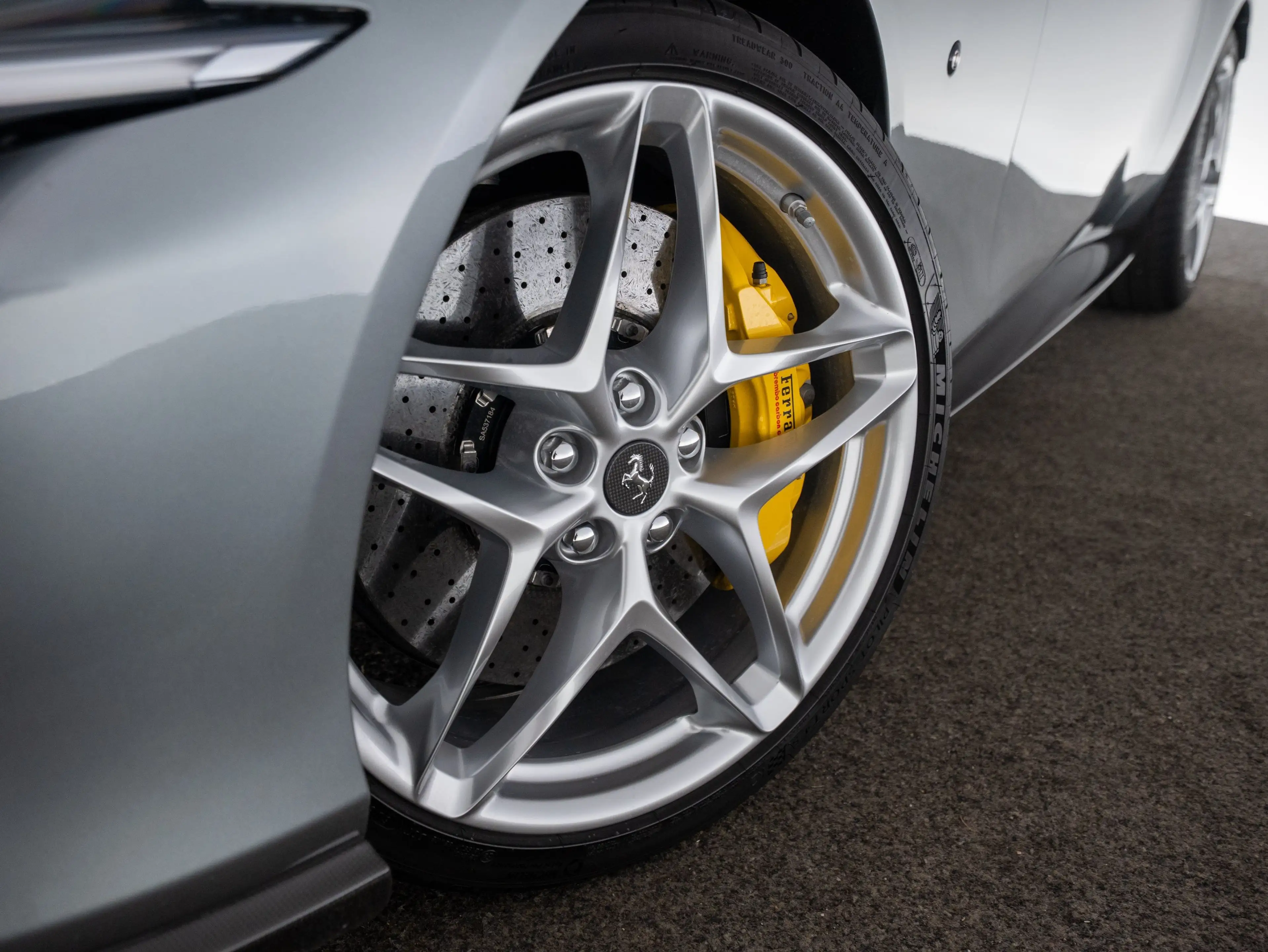 Ferrari Roma FERRARI SINGEN — photo 11