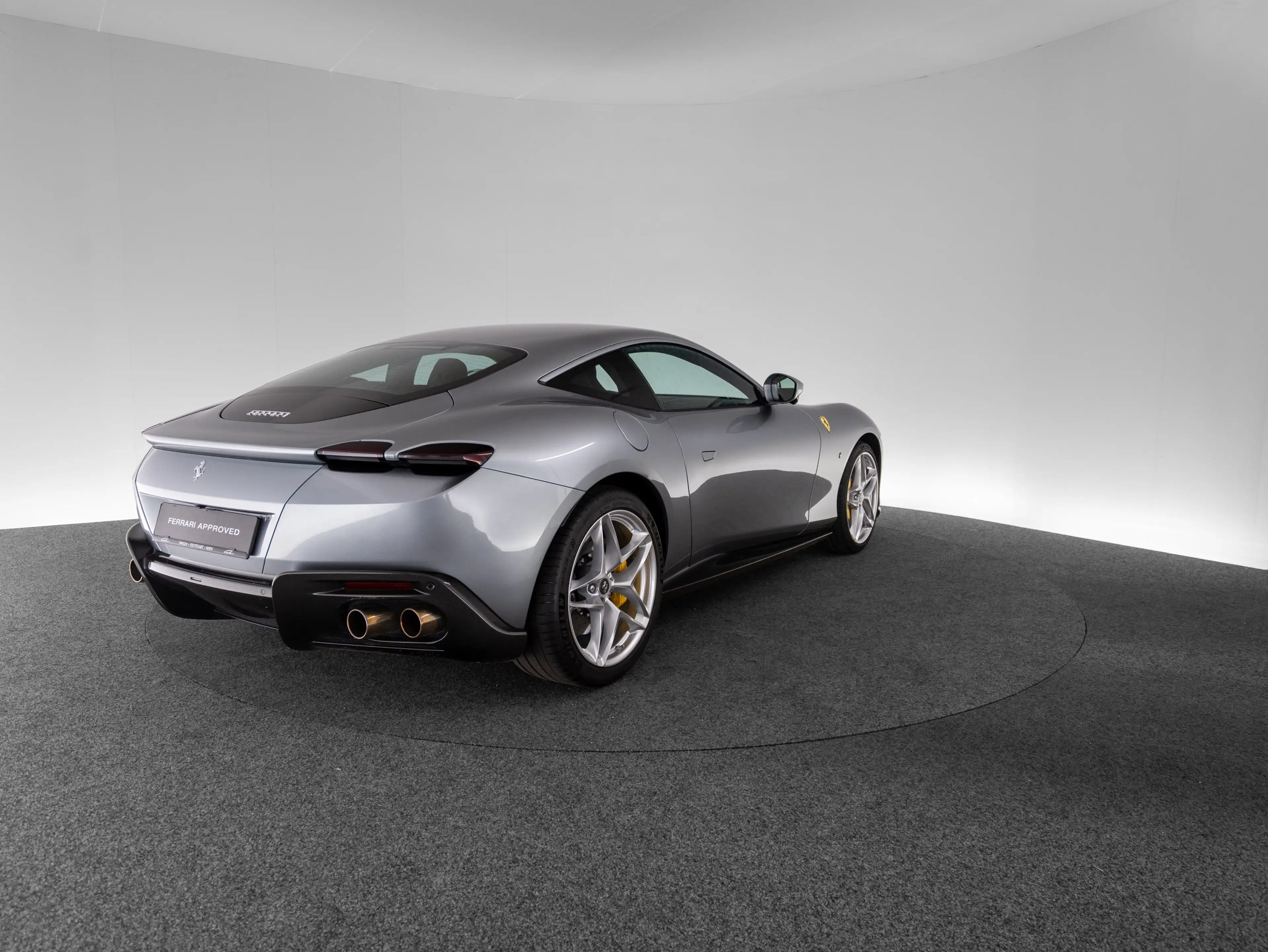 Ferrari Roma FERRARI SINGEN — photo 5
