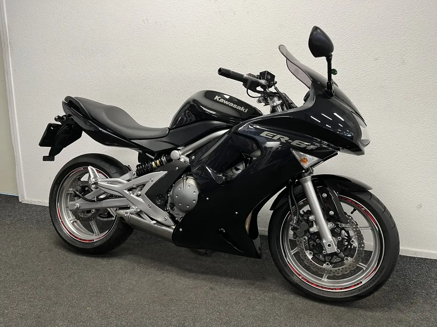 Kawasaki ER - 6 F Schwarz - 2