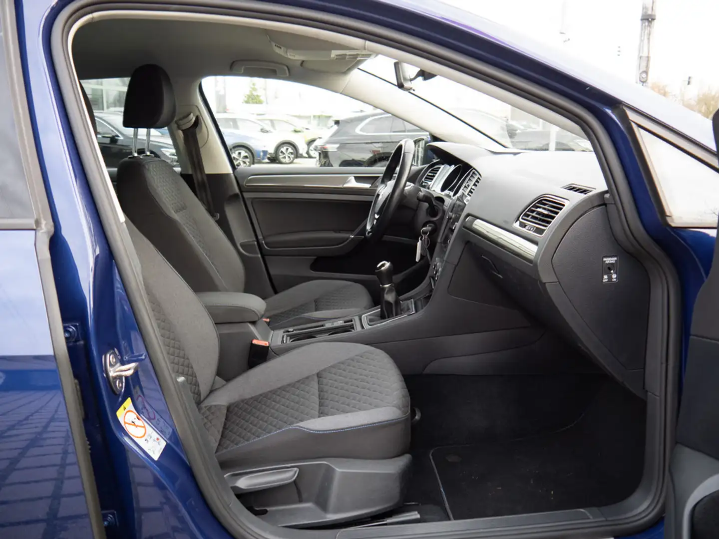 Volkswagen Golf VII 1.0 TSI Join BMT KLIMA PDC SHZ NAVI Azul - 2