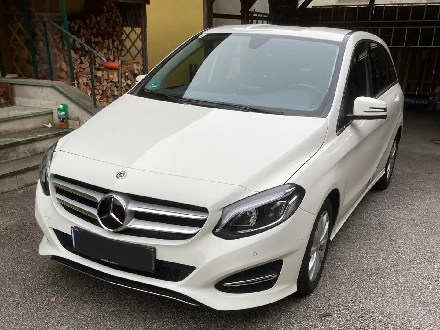 Mercedes-Benz B 220 B 220 4MATIC Aut. Weiß - 1