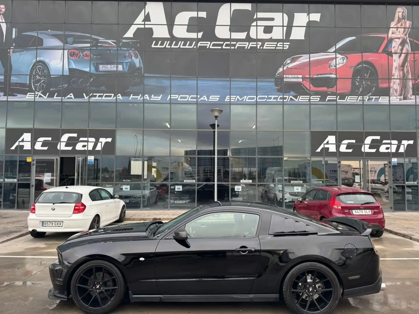 Ford Mustang Fastback 5.0 Ti-VCT GT Aut. Noir - 2