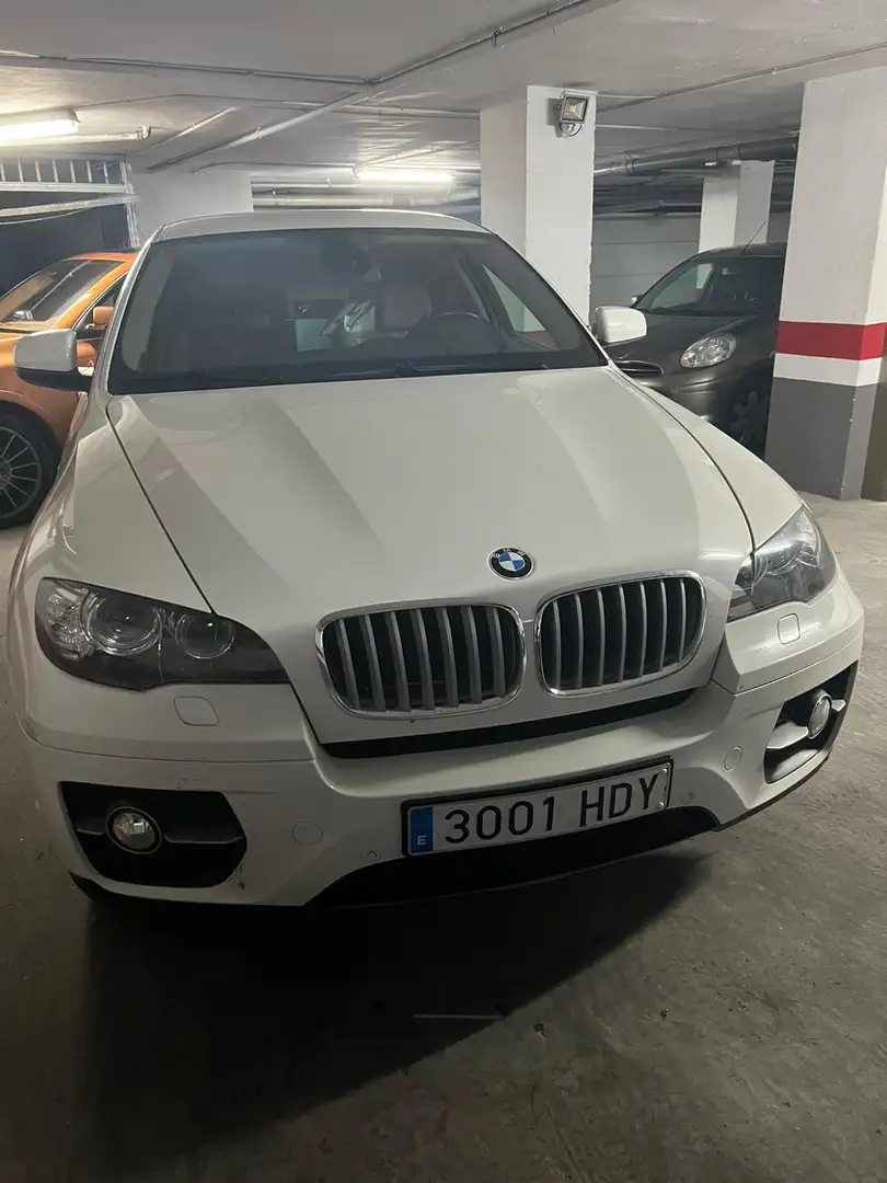 BMW X6 xDrive 30dA Biały - 1