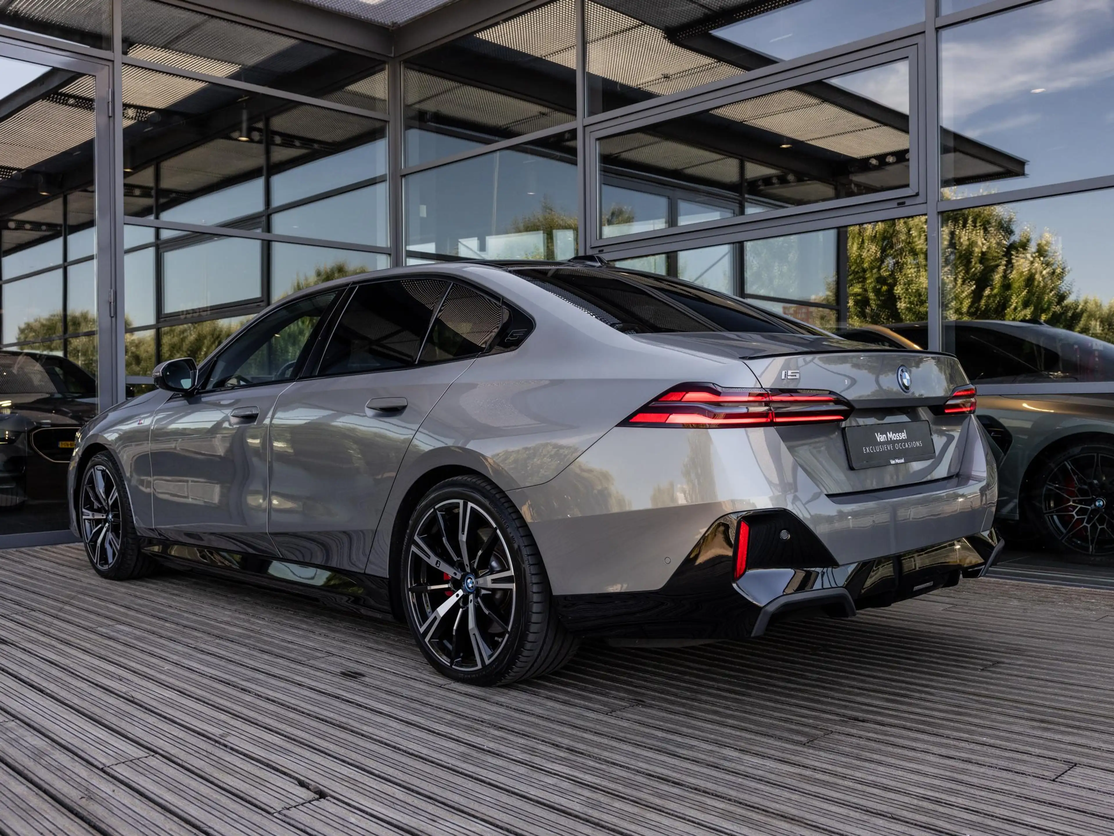 BMW i5 eDrive40 84 kWh | M-SPORT PRO | SOH 97 % | HARMAN — photo 2