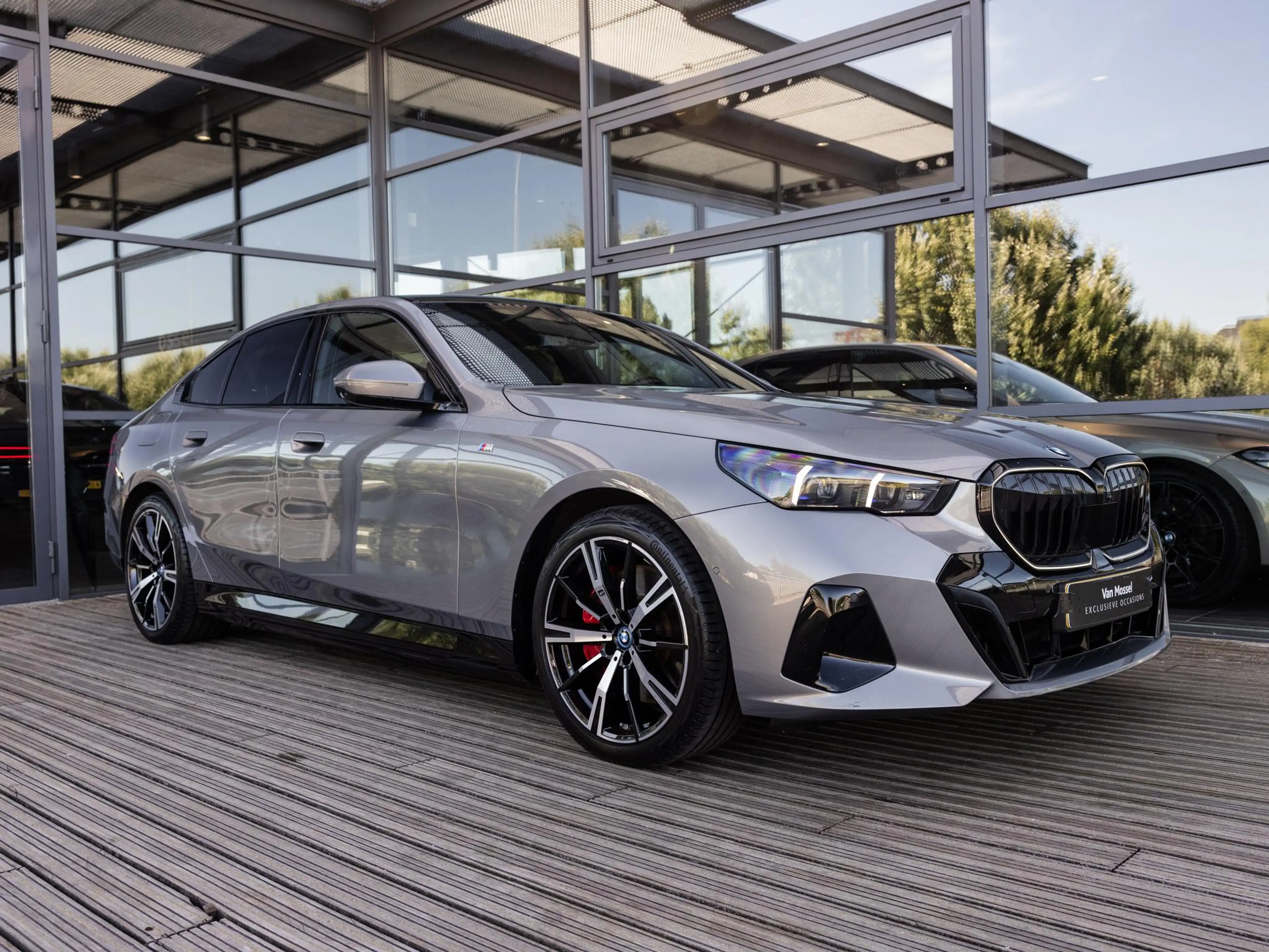 BMW i5 eDrive40 84 kWh | M-SPORT PRO | SOH 97 % | HARMAN — photo 4