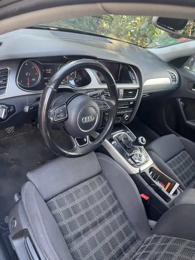 Audi A4 2.0 TDI DPF Ambiente - 2
