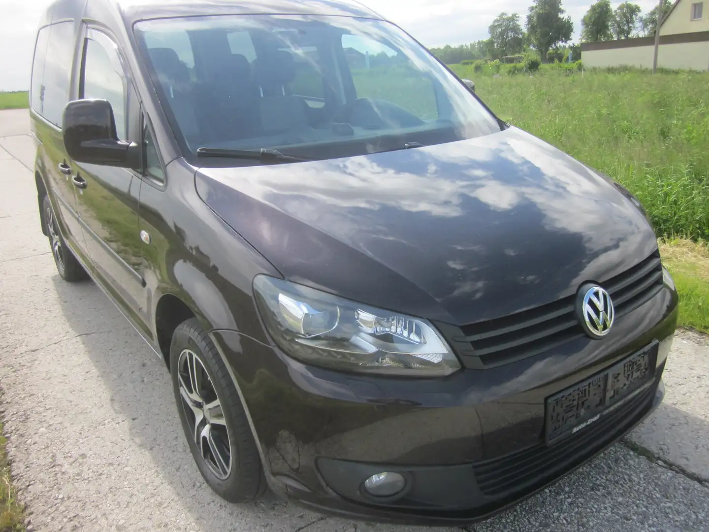 Volkswagen Caddy Trendline 2,0 TDI DPF 4MOTION DSG Mauve - 1