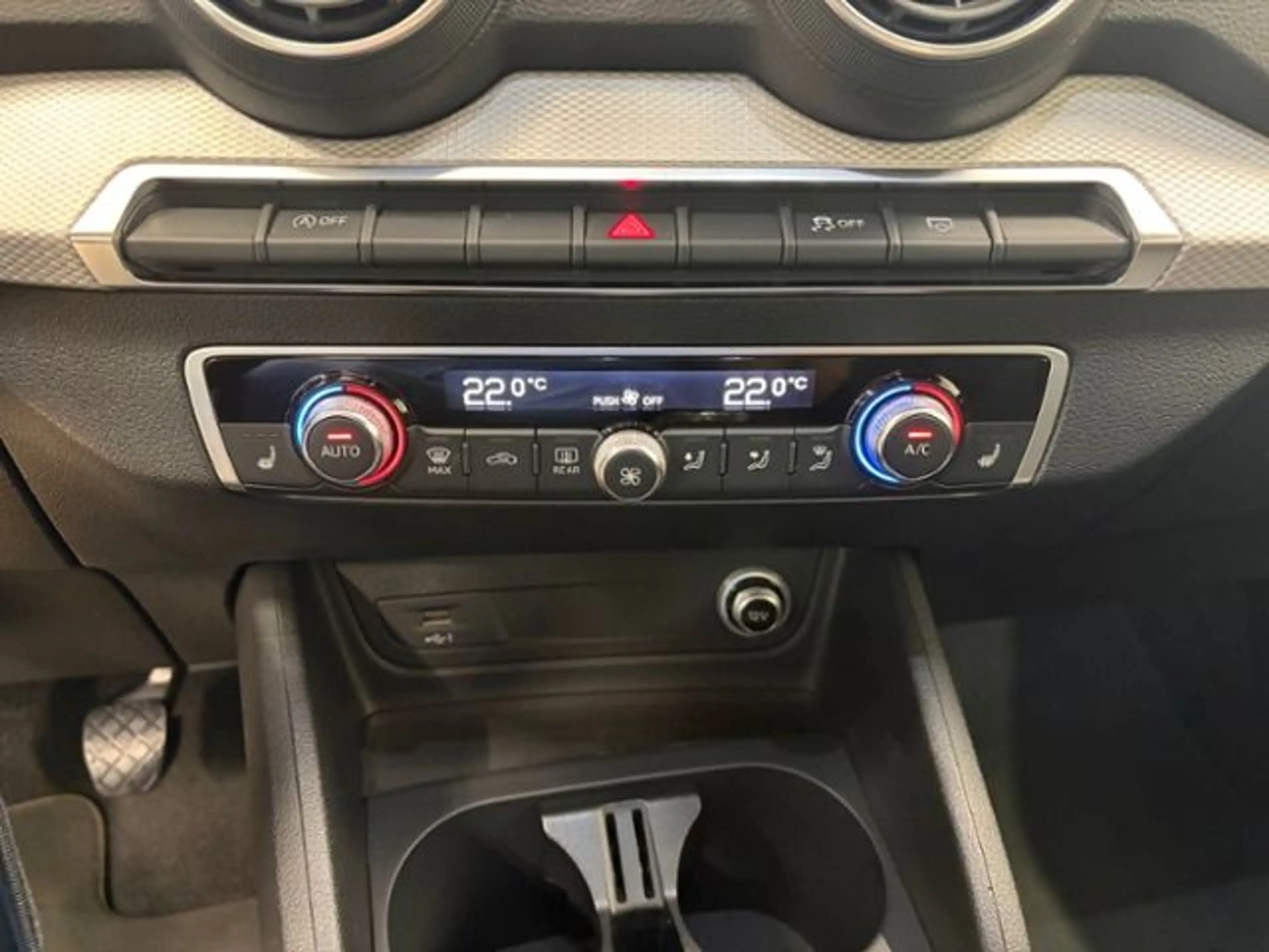 Audi Q2 basis ultra — photo 12