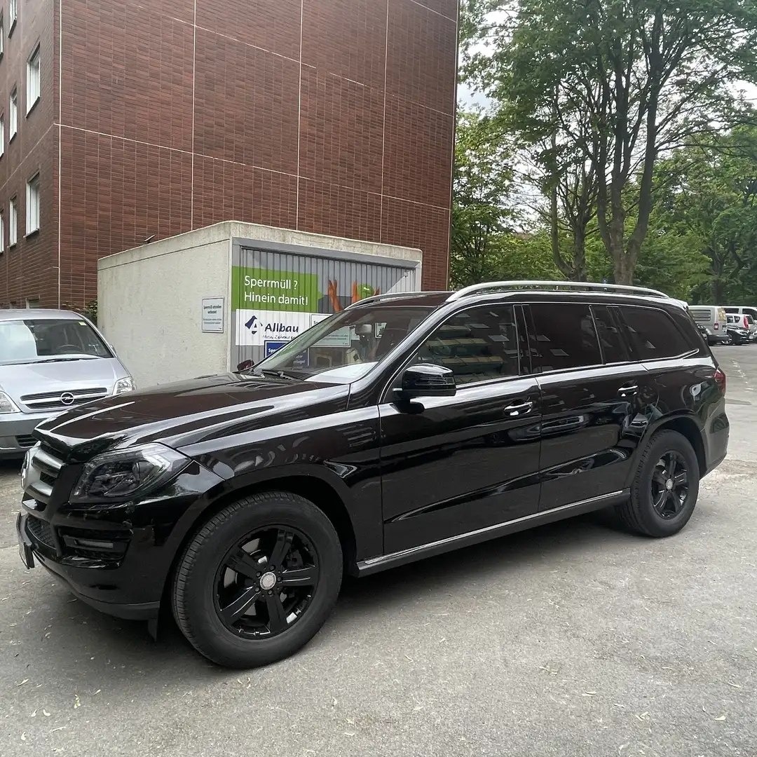 Mercedes-Benz GL 350 GL 350 BlueTec 4Matic (166.824) Noir - 1