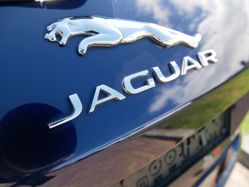 Jaguar F-Pace 2.0d AWD Prestige AUT. LEATHER PANO ** 12999 NETTO — photo 10