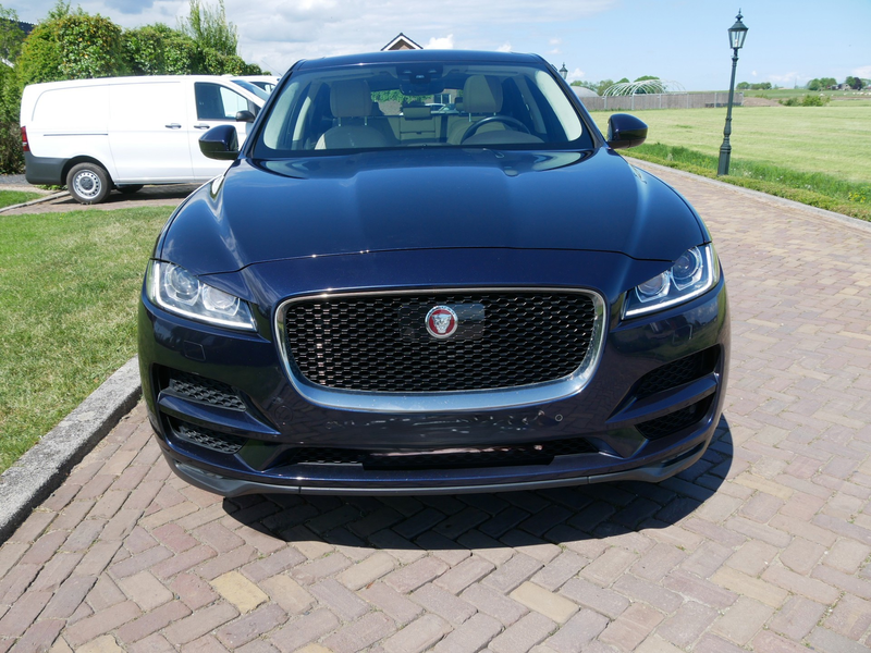 Jaguar F-Pace 2.0d AWD Prestige AUT. LEATHER PANO ** 12999 NETTO — photo 3