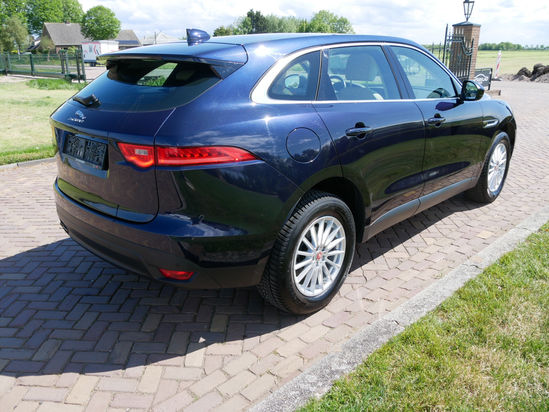 Jaguar F-Pace 2.0d AWD Prestige AUT. LEATHER PANO ** 12999 NETTO — photo 7