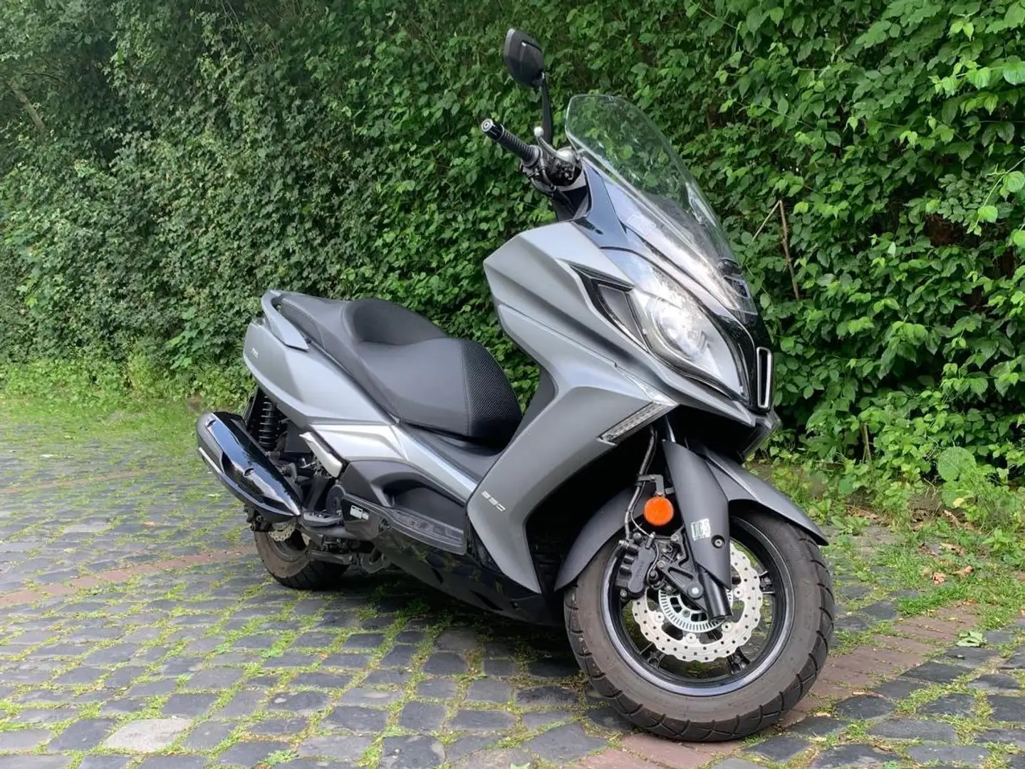Kymco Downtown 350i Roller/ Scooter 29PS 321cm Schwarz - 1
