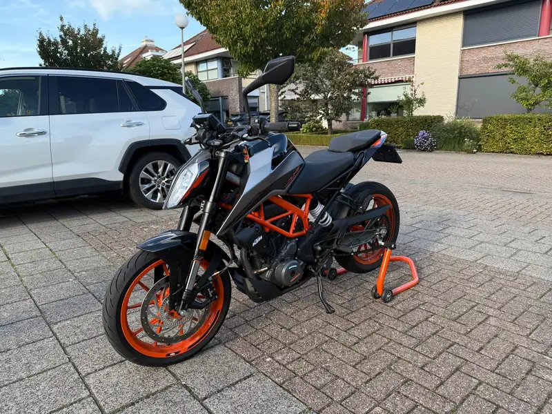KTM 390 Duke - foto 6