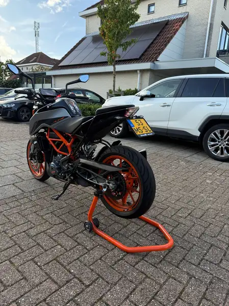 KTM 390 Duke - foto 8