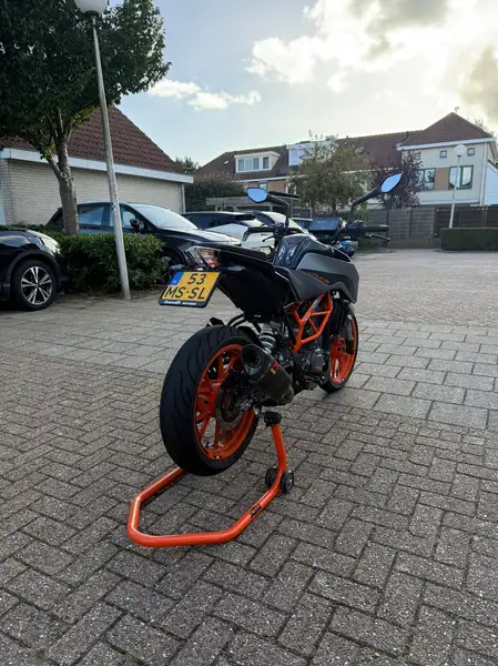 KTM 390 Duke - foto 5