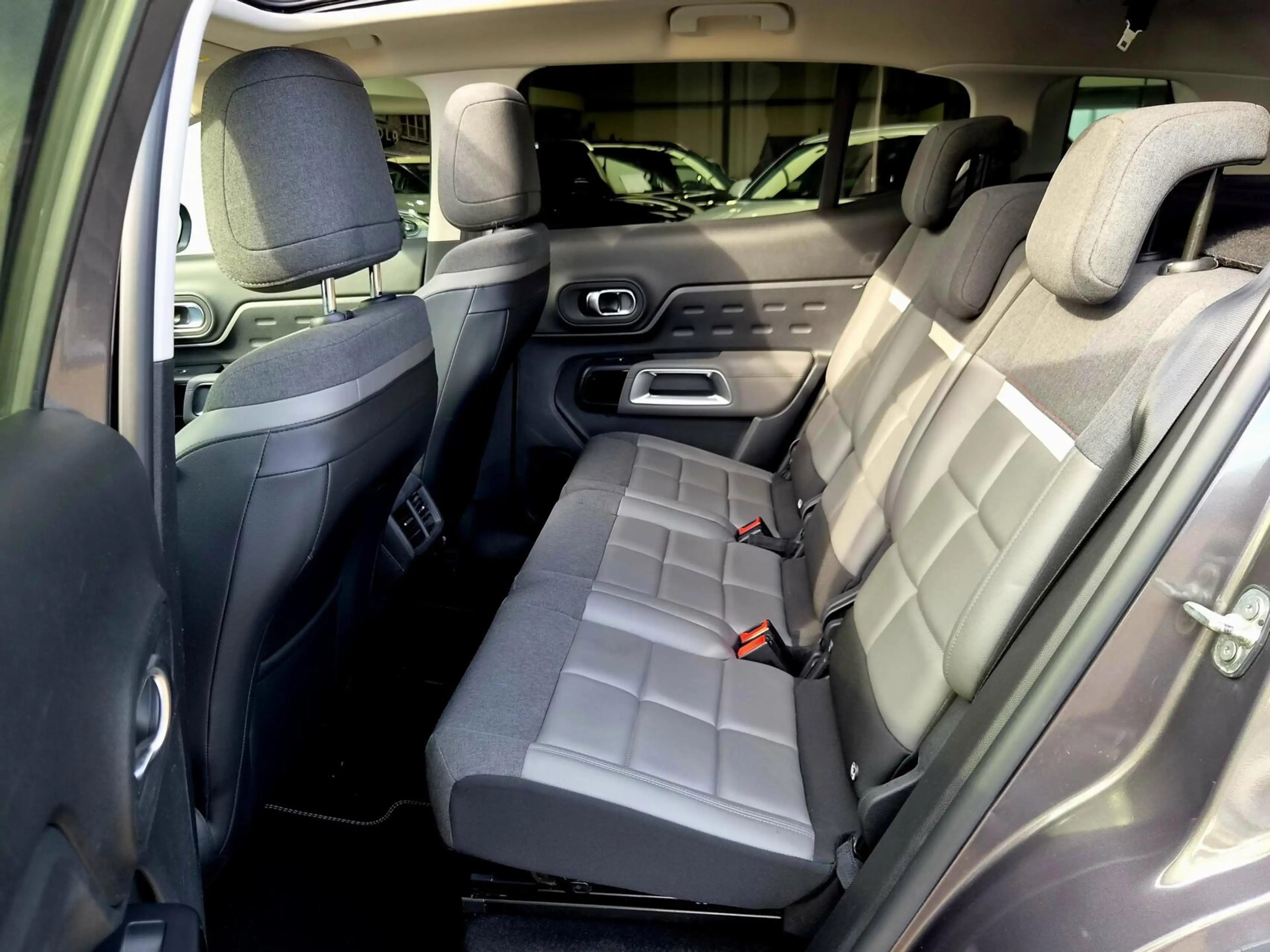 Citroen C5 Aircross 1.2T Shine Automaat |Nav|Cam|Pano|Carpl. — photo 5