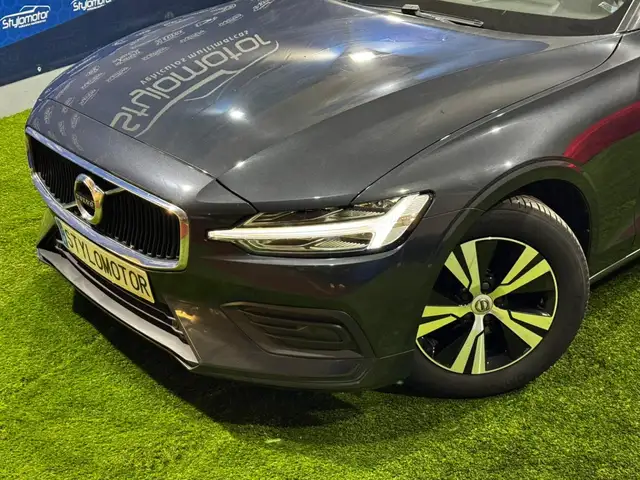 Volvo V60 view 4