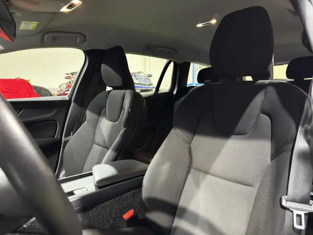Volvo V60 view 6